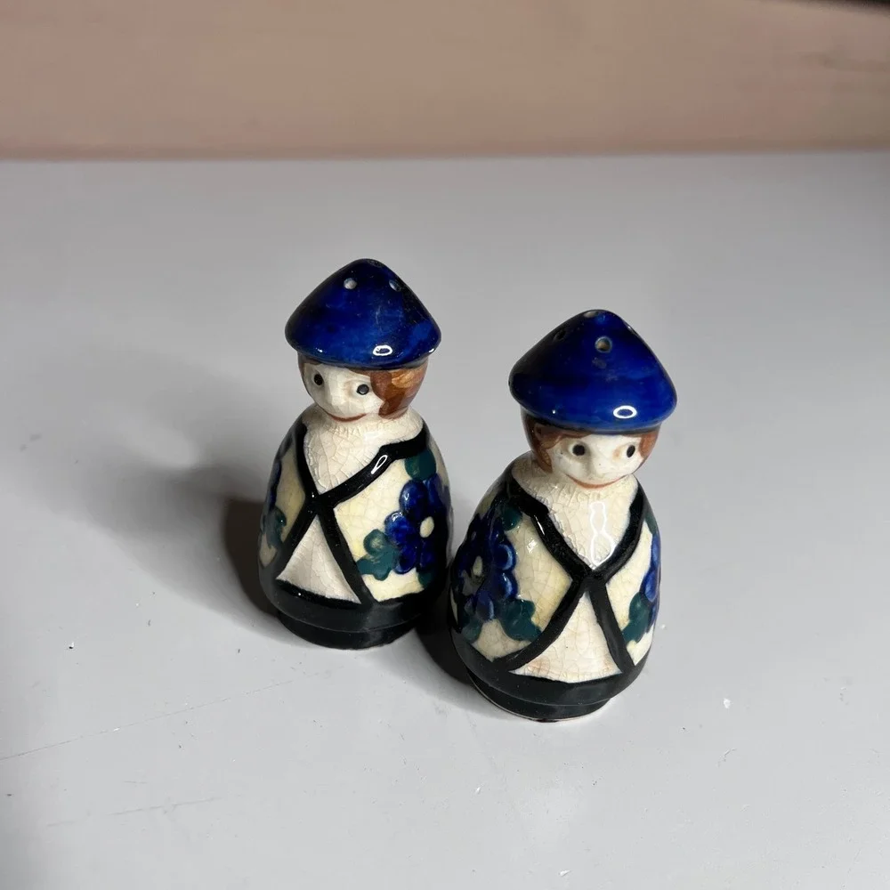 Vintage Ceramic Dutch Folk Art Salt and Pepper Shakers Blue Floral 2 Inch